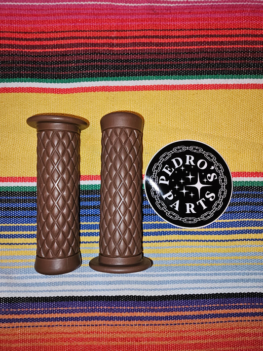 Pedro's Parts 7/8" Diamond Grips. Brown