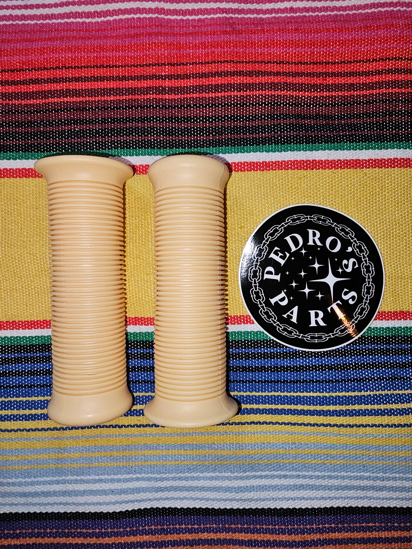 Pedro' Parts 1" Ribbed Motorcycle Grips. Cream